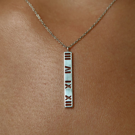 tiffany & co. atlas bar pendant